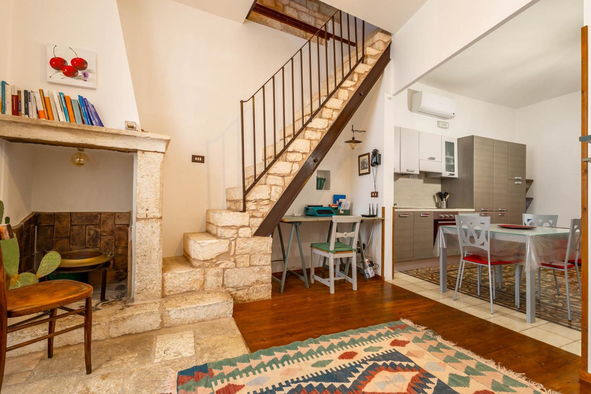 Antiche Mura Apartments "Nel Cuore Della Puglia"Bivani, Cucina, Terrazzo Turi Exterior photo