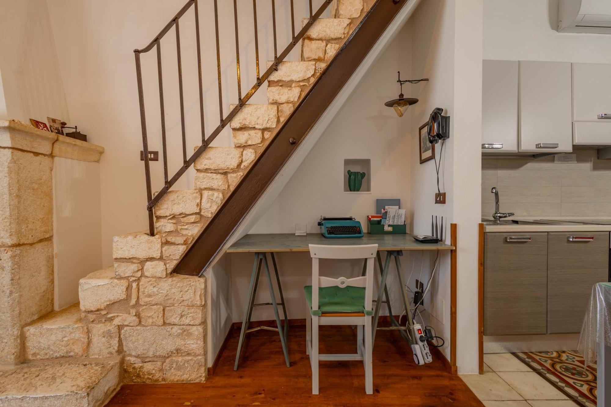 Antiche Mura Apartments "Nel Cuore Della Puglia"Bivani, Cucina, Terrazzo Turi Exterior photo