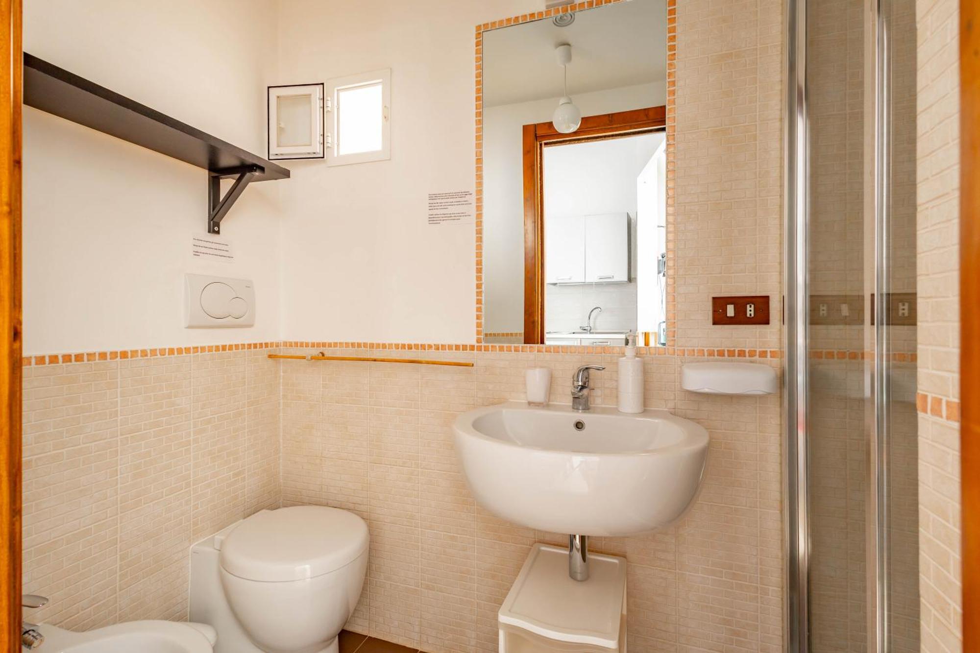 Antiche Mura Apartments "Nel Cuore Della Puglia"Bivani, Cucina, Terrazzo Turi Exterior photo